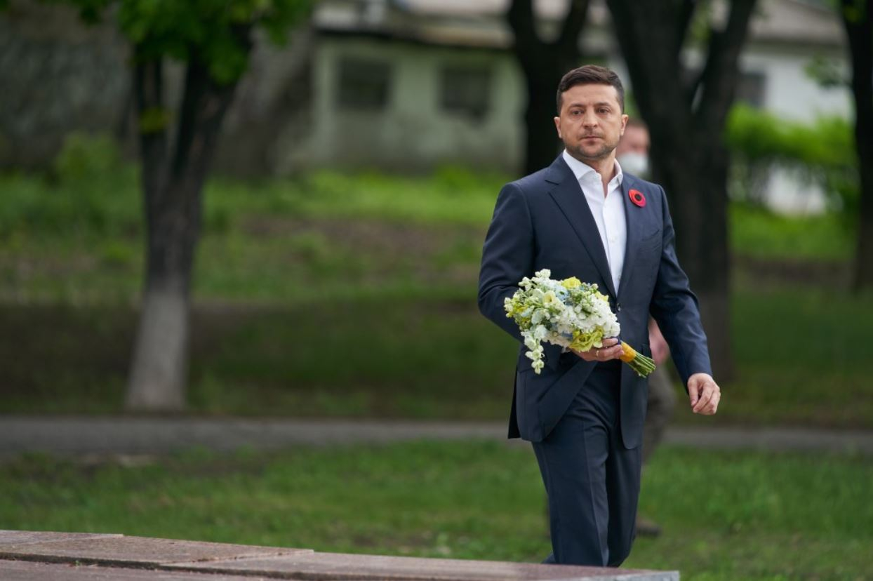 Зеленский в День памяти и примирения обратился к жителям страны с Луганщины: отсюда началось освобождение Украины в 1942