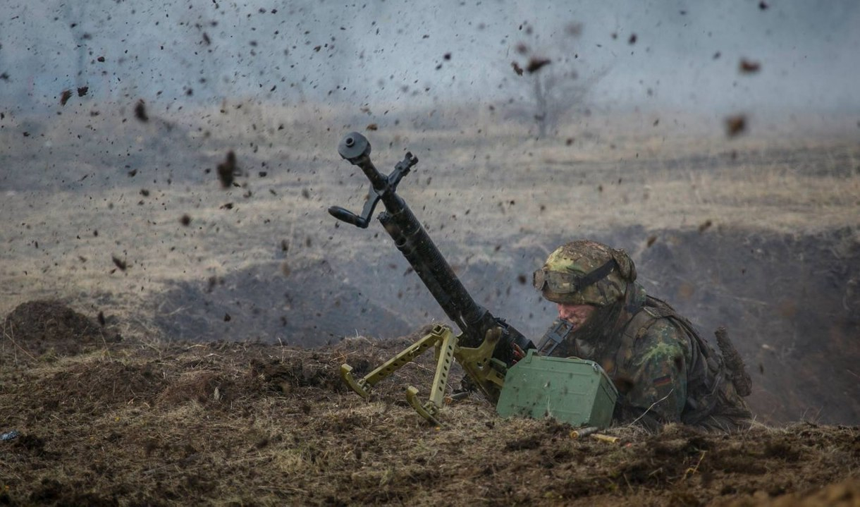 В результате обстрела боевиками ранены трое украинских защитников, - штаб ООС