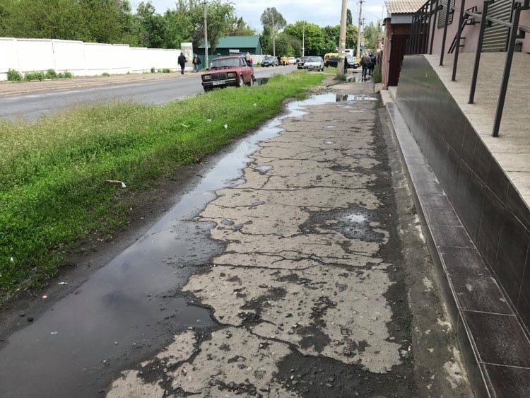 В Краматорске в Старом городе начаты работы по ремонту тротуара по ул. Северской: фото