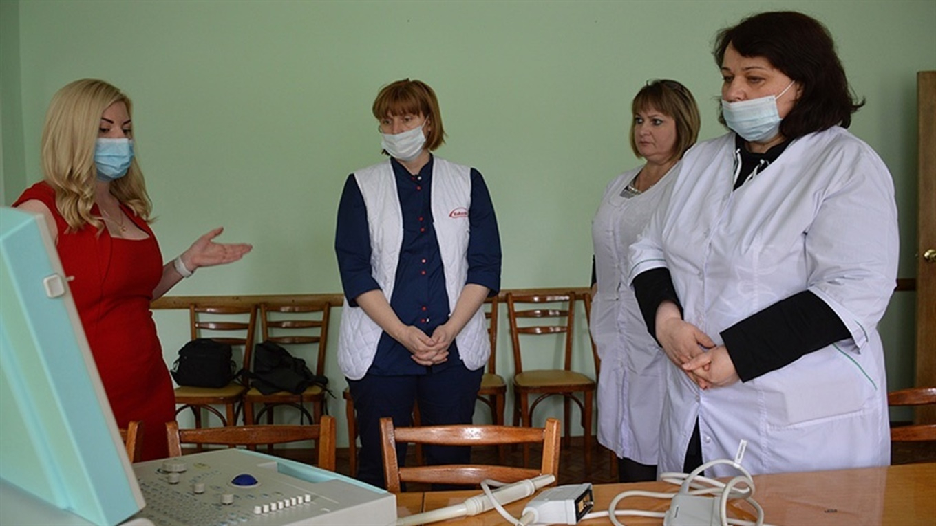 Предпринимательница из Сватово передала в дар местной больнице аппарат УЗИ
