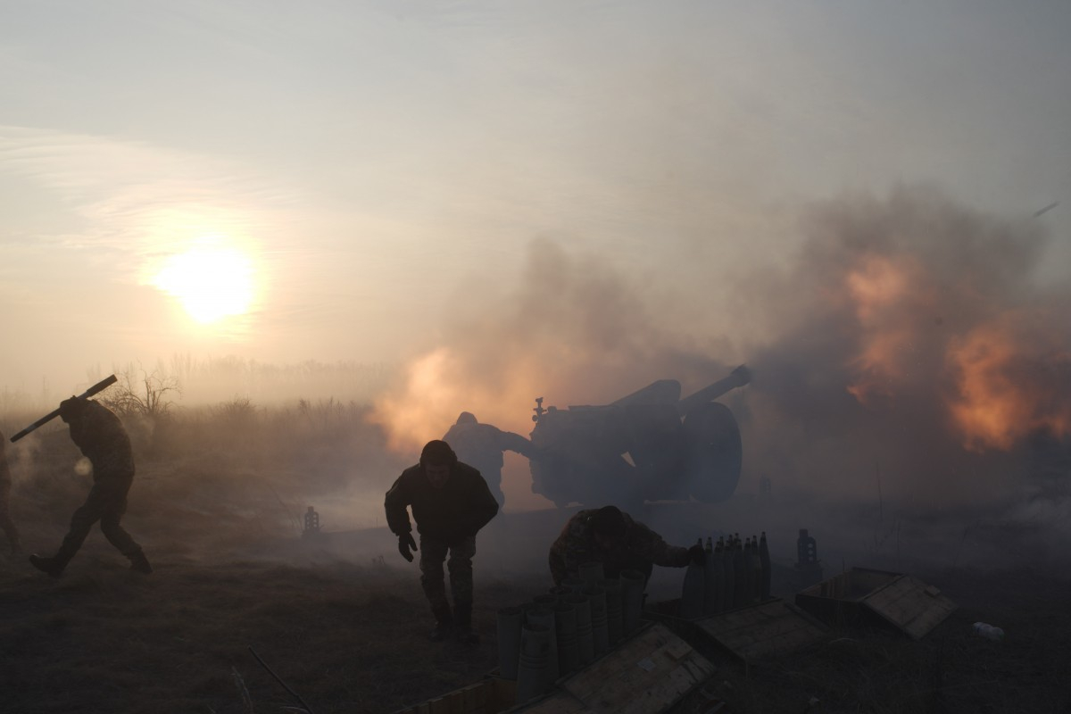 Жители оккупированного Донецка сообщают о тяжелых боях с раннего утра