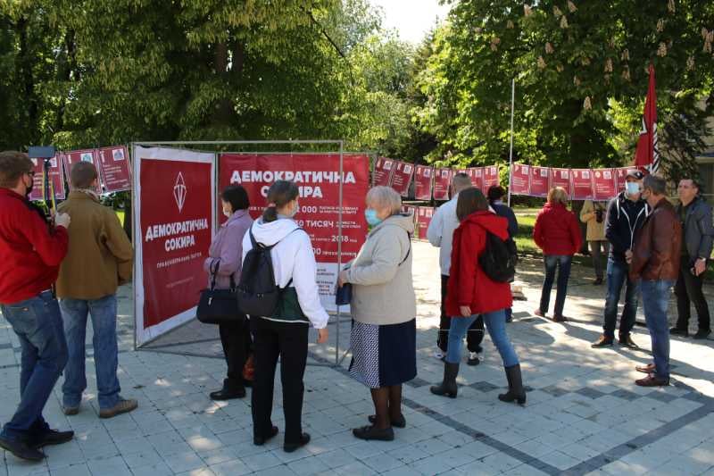 В Краматорске прошла творческая акция к годовщине президентства Зеленского