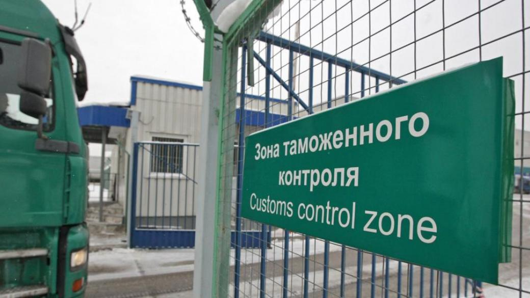 Жители "ЛНР" нашли способ выезжать в Россию даже в карантин, - СМИ