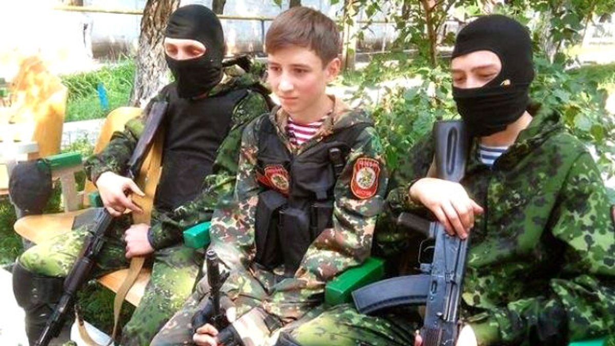 Российские военные привлекали несовершеннолетних к войне на Донбассе, - Генпрокуратура