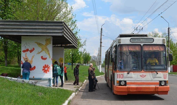 В Славянске в общественный транспорт не пускают без спецпропусков