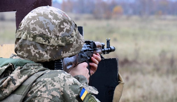 Боевики обстреляли из минометов и снайперского оружия украинских военных, есть раненые, - ООС