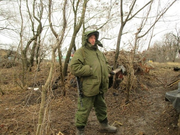 Соцсети: Боевики "ЛНР" поставили позиции прямо перед домами мирных жителей (фото)