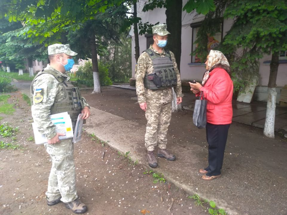 За неделю военнослужащие ООС поддержали доставку провизии, ремонт дорог и коммуникаций в более 70 пунктах Донетчины и Луганщины