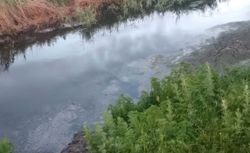 В Бахмуте расследуют факт загрязнения реки нечистотами