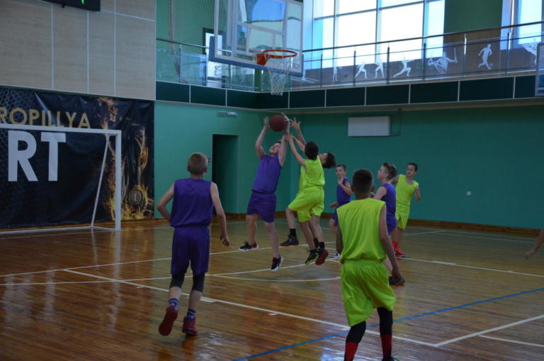 В Доброполье провели региональный турнир по баскетболу