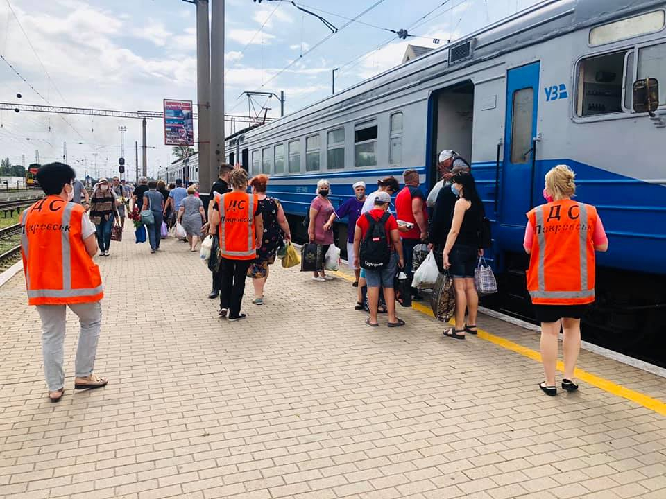 На Донецкой железной дороге провели рейд по соблюдению пассажирами карантина