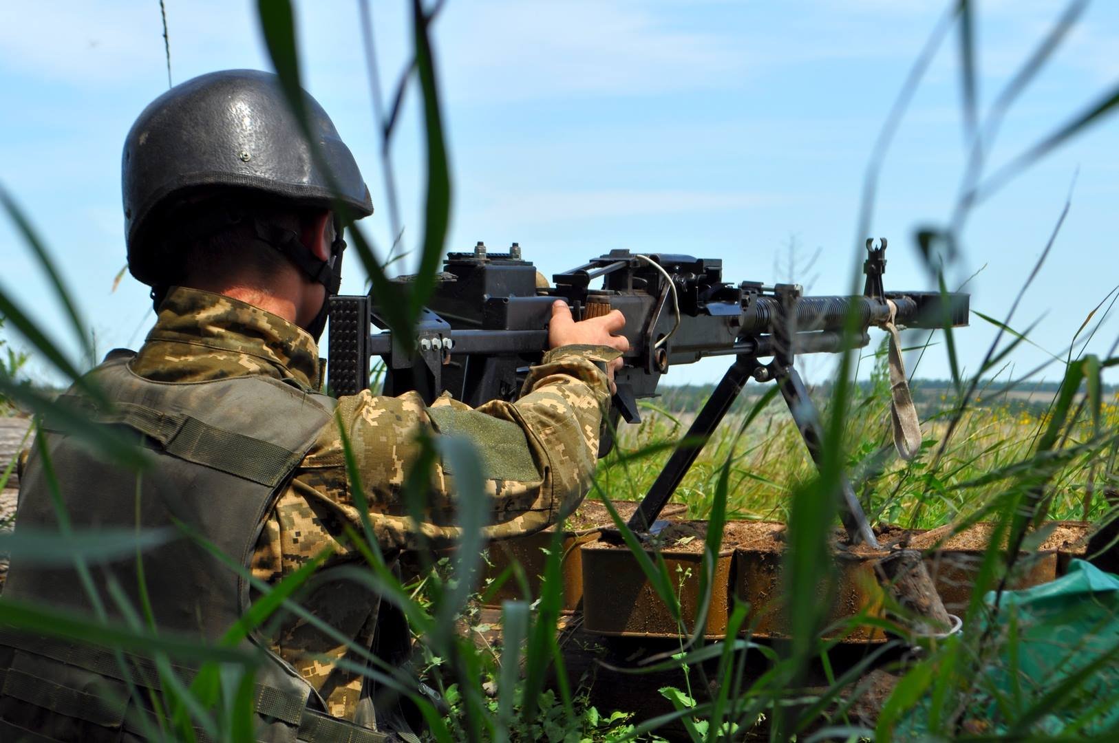 День в ООС: российские боевики дважды обстреляли позиции ВСУ, без потерь