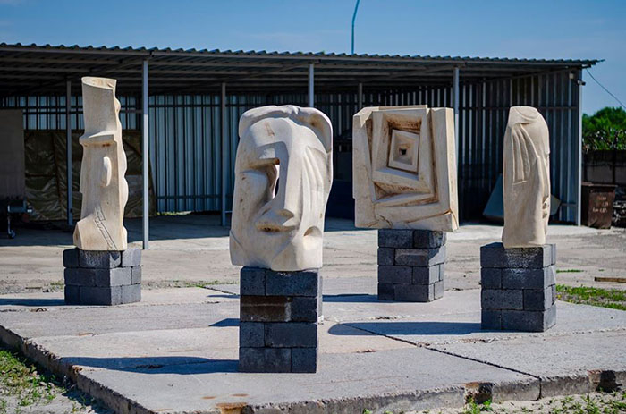 В Краматорске снова спорят о том, нужны ли скульптуры "Рожденные в Украине" городу