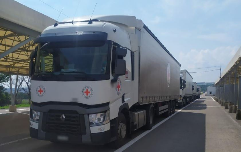 Через КПВВ "Новотроицкое" проследовало 45 тонн гуманитарного груза в ОРДЛО