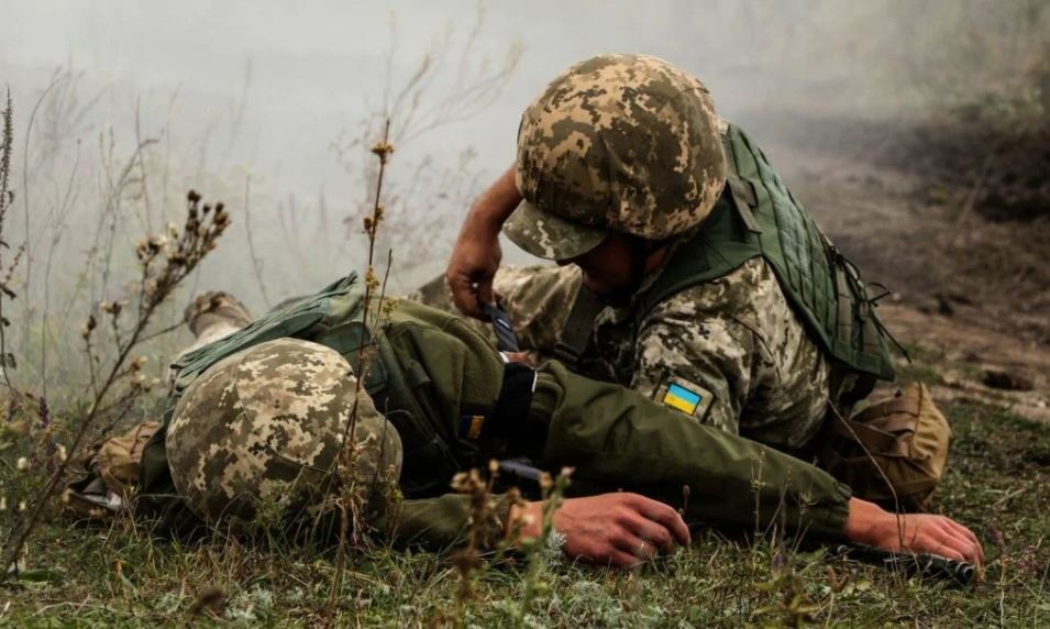 Агрессоры 20 раз нарушили режим тишины, один украинский боец ранен