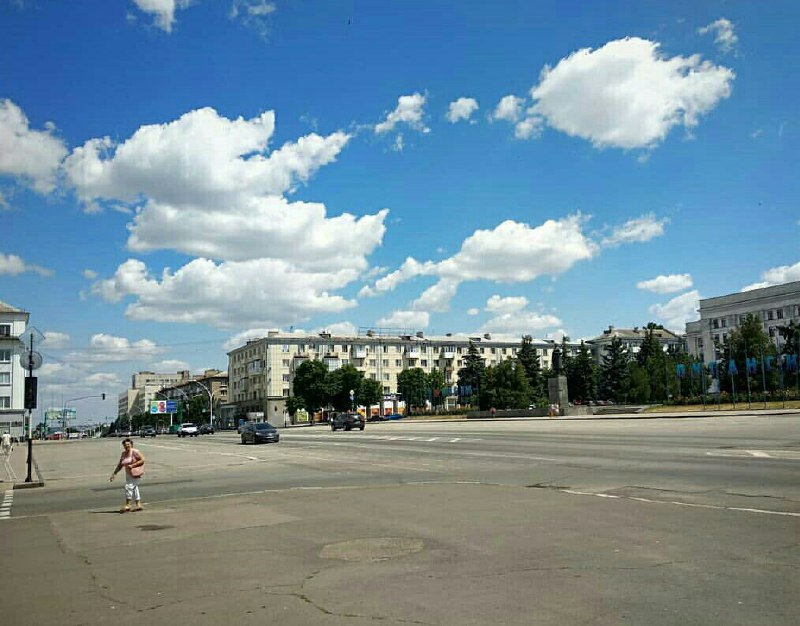 В сети показали новые фото Луганска