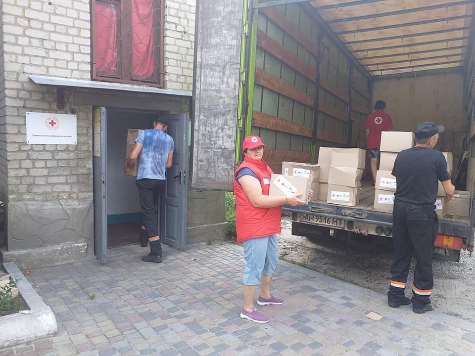 В Лиманской ОТГ Красный Крест начал выдачу гуманитарной помощи: кто может получить