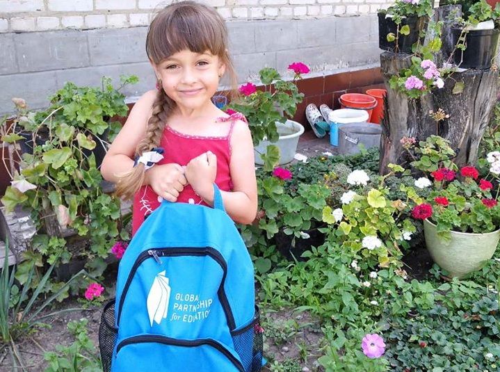 Дети Марьинского района получили подарки от ЮНИСЕФ