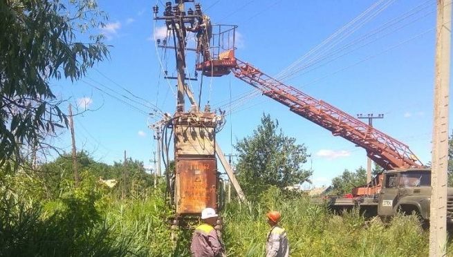 Энергетики восстановили электроснабжение в прифронтовых селах на Донетчине