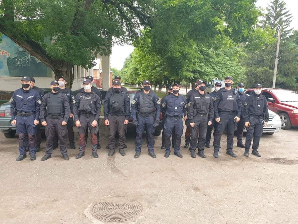В Новопсковской ОТГ полиция провела рейд по заведениям на предмет соблюдения карантинных ограничений