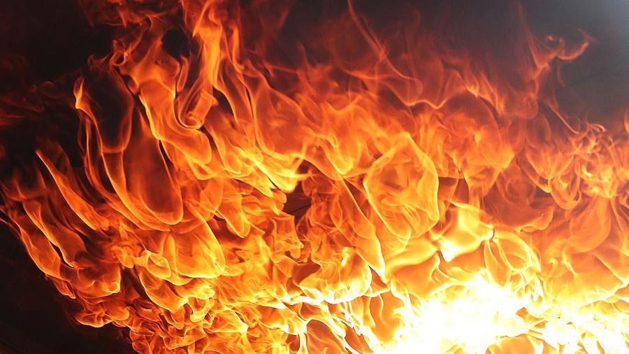 В Макеевке на территории коксохима произошел пожар