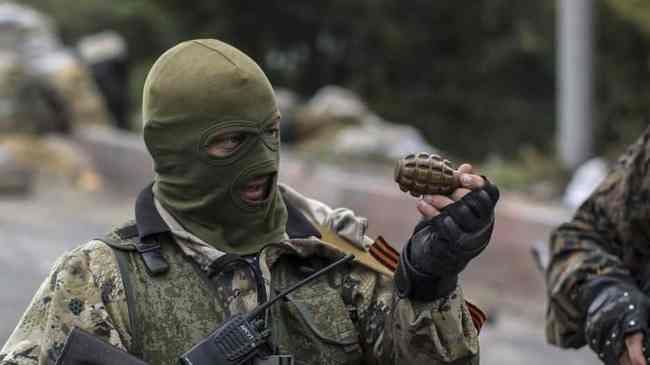 Боевику "ДНР", который воевал под Марьинкой, заочно объявили подозрение по четырем статьям