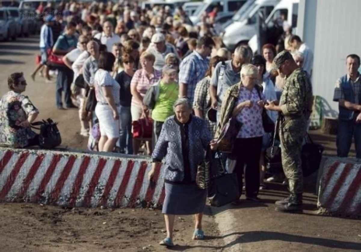 Пенсионерам из ОРДЛО практически заблокировали доступ к пенсиям из-за ограничений по COVID-19, - правозащитники