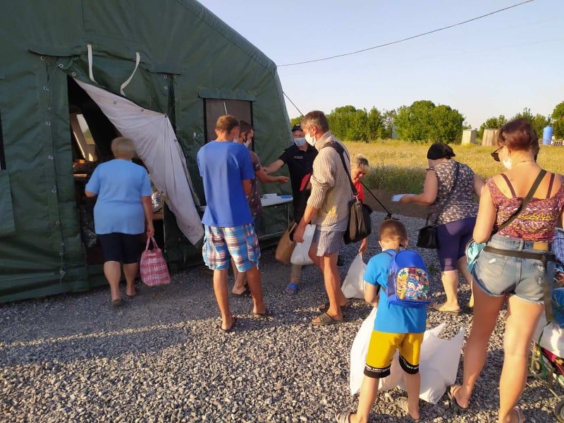 За помощью к спасателям Донетчины на КПВВ "Новотроицкое" за минувшие сутки обратилось 14 человек