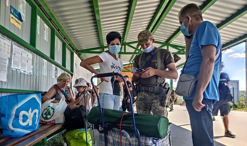 Луганщина в “зеленой” зоне: какие изменения и что происходит на КПВВ