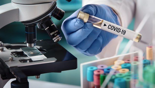 За прошлые сутки в Украине зарегистрировали почти 2000 новых случаев COVID-19