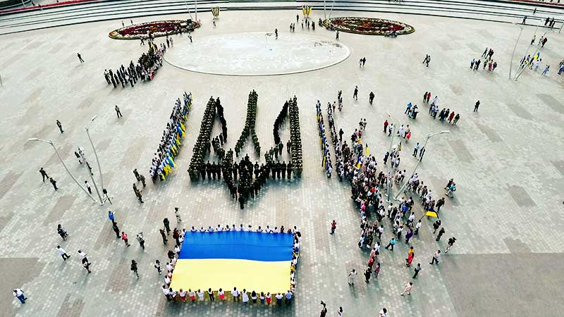 В небо над Краматорском планируют запустить двадцатиметровый флаг Украины: как пройдет День независимости в городе