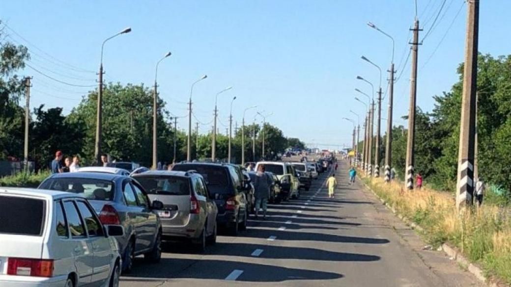 В "ДНР" озвучили, сколько людей прошло через КПП "Еленовка" в пятницу