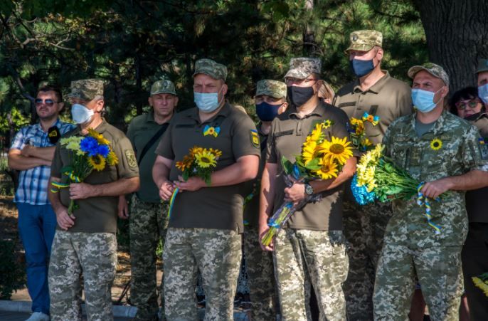 В Мариуполе почтили память защитников Украины