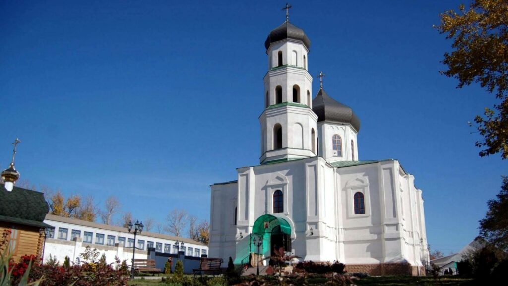 Свято-Ильинский мужской монастырь в с. Варваровка