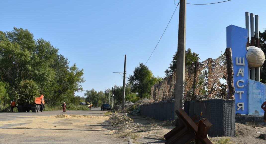 У Щасті триває будівництво КПВВ через лінію розмежування: фото