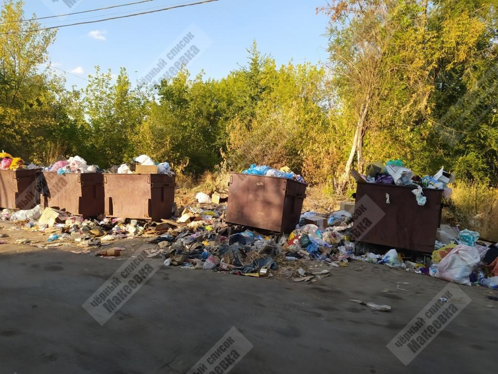 Жители оккупированной Макеевки жалуются на горы мусора в городе – Східний  Варіант