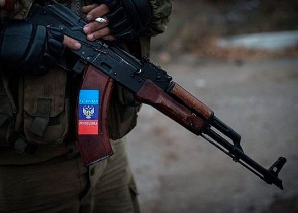 "Заставили раздеться до трусов": боевики "ЛНР" тщательно досматривают прибывших со Станицы Луганской
