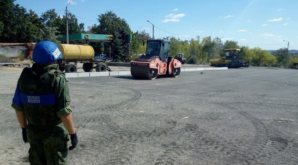 В ОРЛО продолжают оборудовать КПП у Счастья и Золотого (фото)