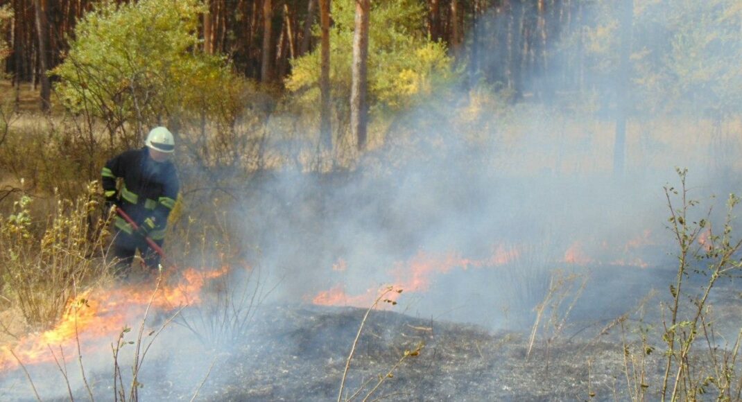 На Луганщині запрацював цілодобовий штаб з надання допомоги постраждалим в результаті пожеж