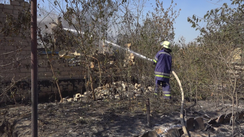 Вражеская диверсия или прихоти погоды: Луганщина снова в огне