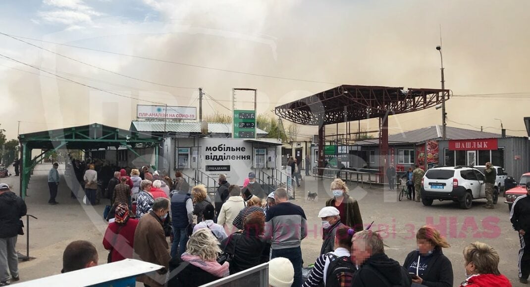 Правозахисники розповіли, що зараз відбувається на КПВВ "Станиця Луганська"