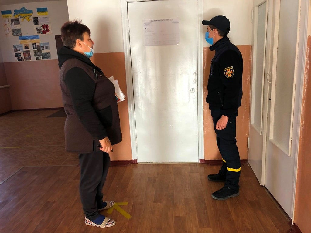 На Луганщине службы проверили помещения, в которых размещены избирательные участки