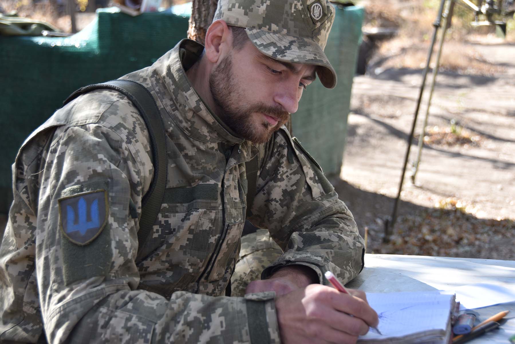 Художник і військовий: солдат ООС розповів про службу в Луганській ...