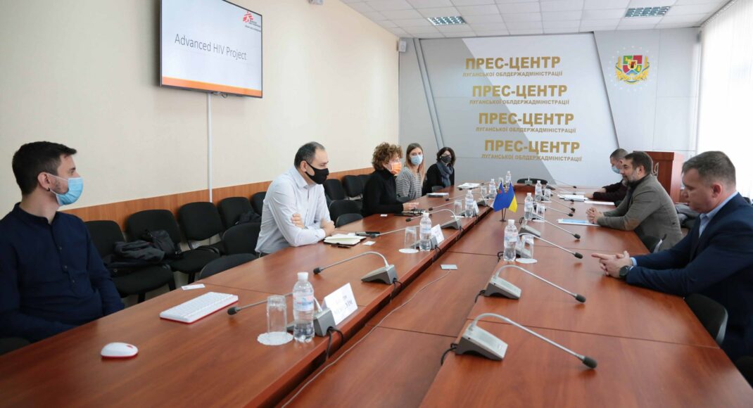 "Лікарі без кордонів" на Луганщині представили програму протидії поширенню ВІЛ/СНІД