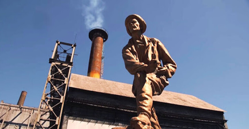 Рабочие металлургического завода в ОРДО массово увольняются и требуют вернуть заработную плату, - Казанский