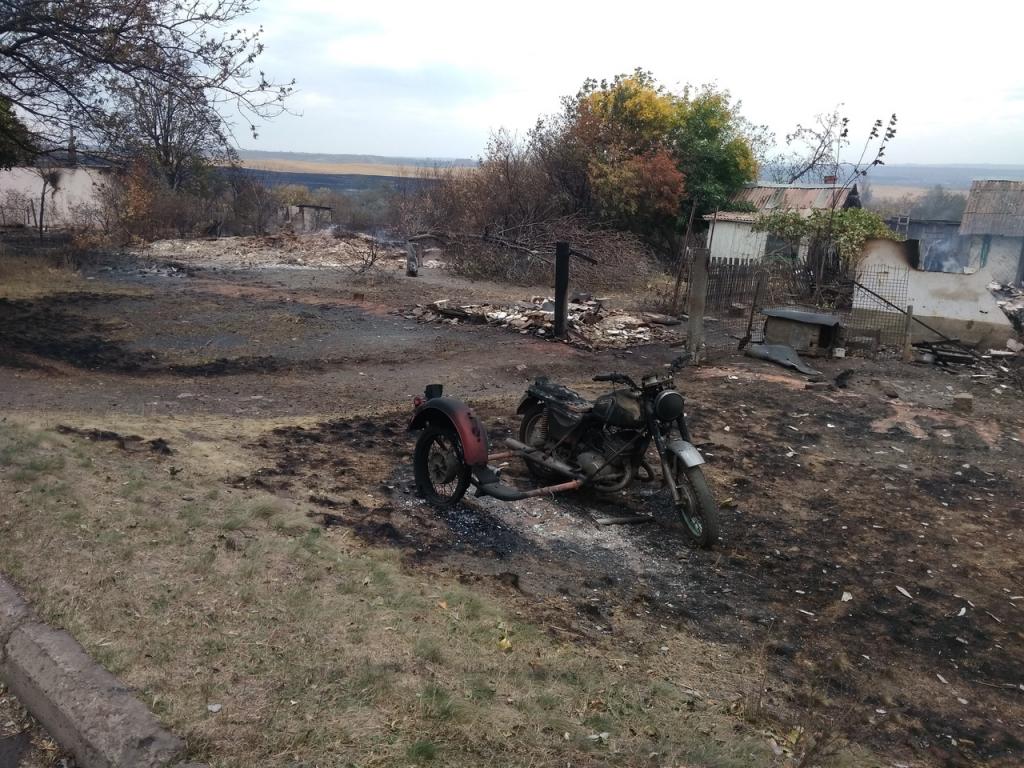 В ОРЛО продолжаются масштабные пожары