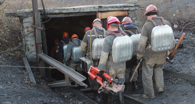 В ОРДО прекратили работы после аварии на шахте до утра: пострадали 3 респираторщика
