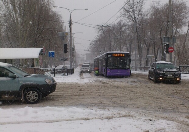 У центрі окупованого Донецька сталося ДТП: призупинили рух міського транспорту