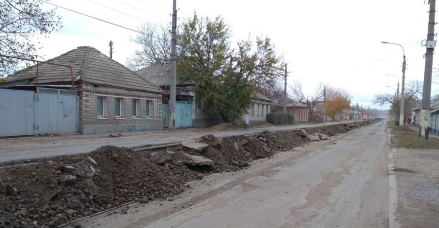 В оккупированном Луганске снимают остатки трамвайных путей, — соцсети