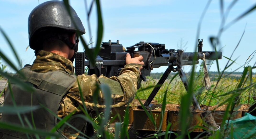 Боевики на Донбассе нарушили режим прекращения огня у Золотого, Новоселовки и Луганского